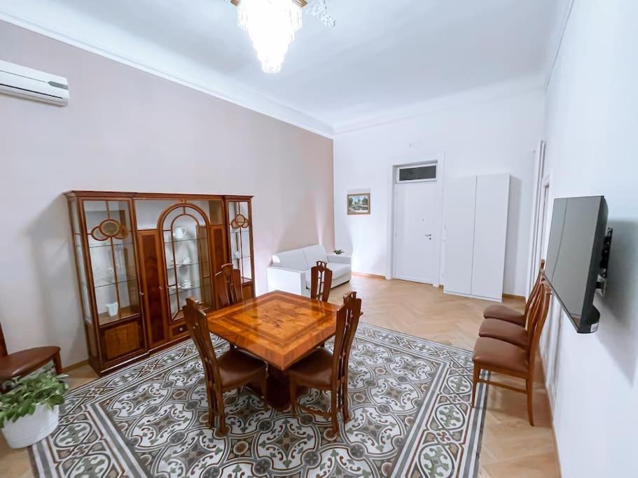 شقة Luxury Bnb Dedeo باري المظهر الخارجي الصورة